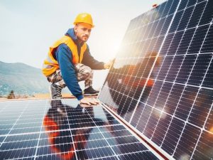 Leia mais sobre o artigo Painéis Solares: Redução de Consumo e Custos